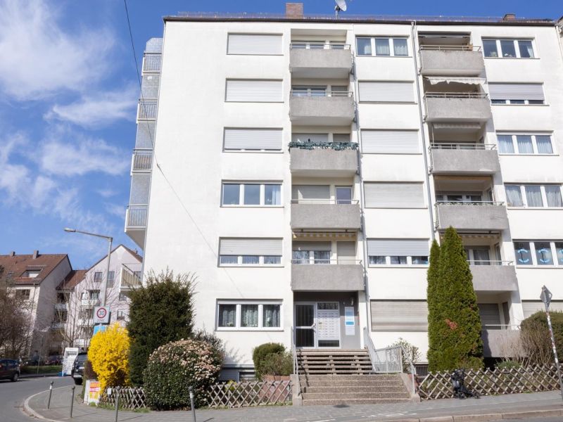 VERKAUFT: Viel Platz! Helle 4-Zi. ETW mit Balkon in Nbg. - Gleißhammer / Wohnung kaufen
