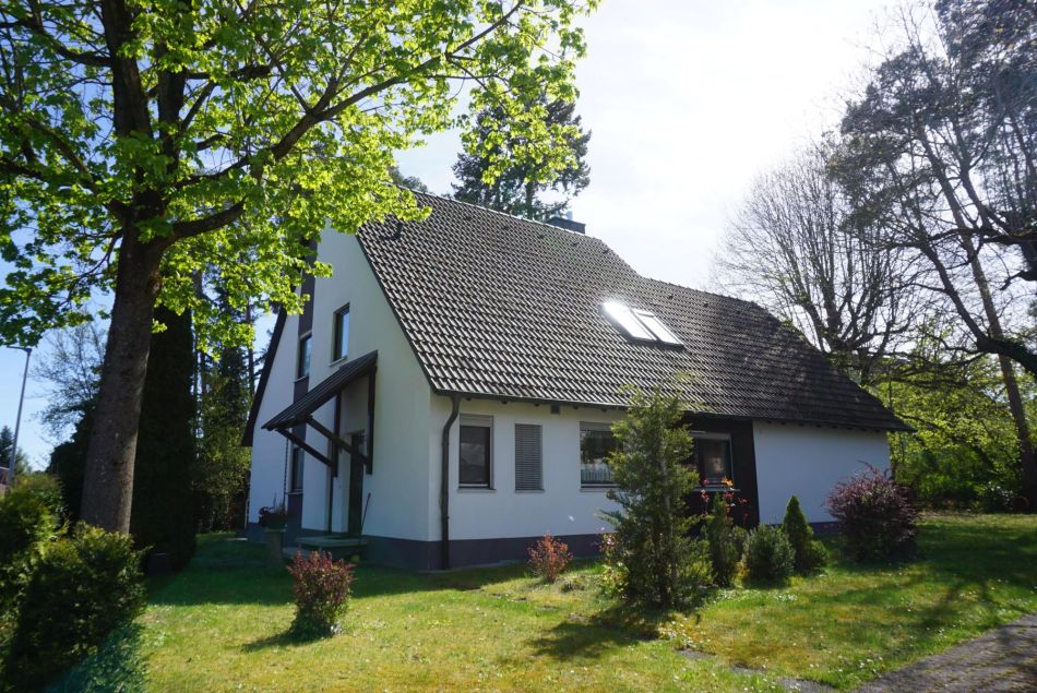 Architektenhaus mit großem Grundstück und vielfältigen Nutzungsmöglichkeiten / Haus kaufenArchitektenhaus mit großem Grundstück und vielfältigen Nutzungsmöglichkeiten / Haus kaufen