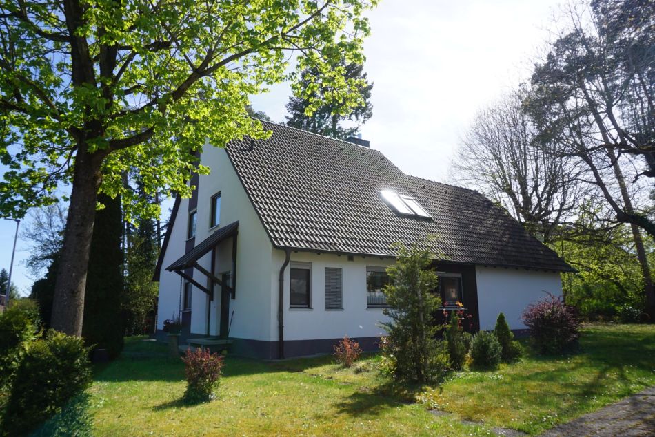 Architektenhaus mit großem Grundstück und vielfältigen Nutzungsmöglichkeiten / Haus kaufenArchitektenhaus mit großem Grundstück und vielfältigen Nutzungsmöglichkeiten / Haus kaufen