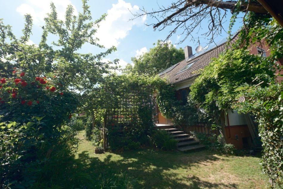 EFH mit Einliegerwohnung in Nürnberg - Moorenbrunn / Haus kaufenEFH mit Einliegerwohnung in Nürnberg - Moorenbrunn / Haus kaufen