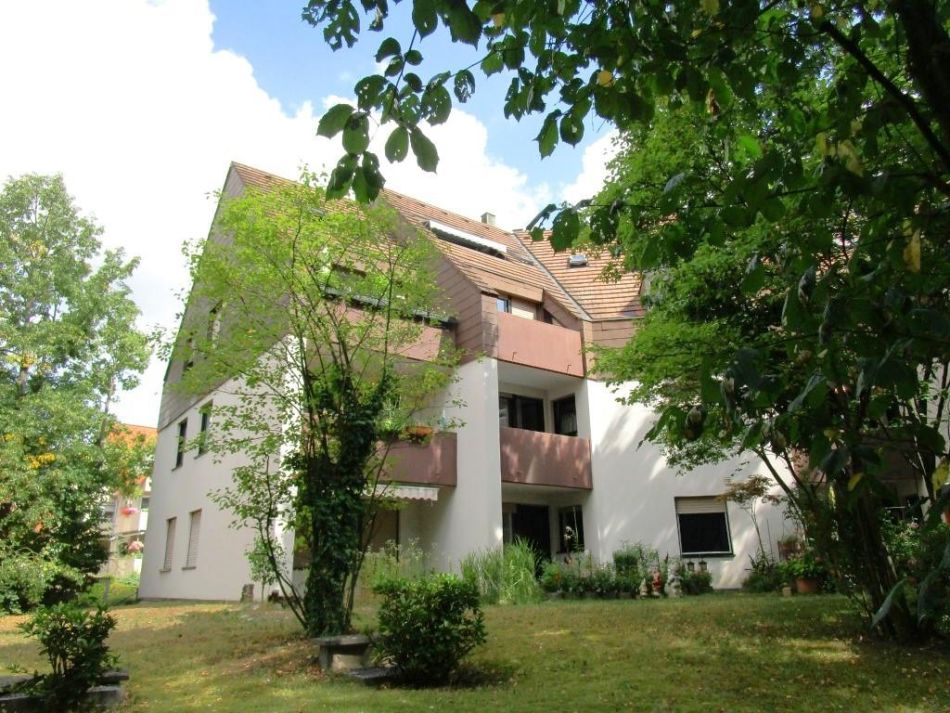 Kapitalanlage: Vermietete 3 Zi.-DG ETW in Stein - West / Wohnung kaufen