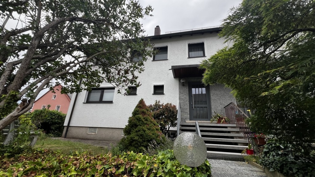 Kapitalanlage: 2 Fam. DHH in Langenzenn / Haus kaufen
